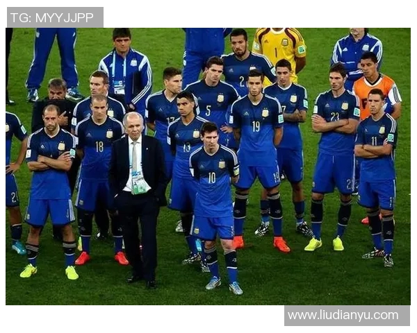 1998年世界杯经典对决法国队与巴拉圭队的激烈较量回顾